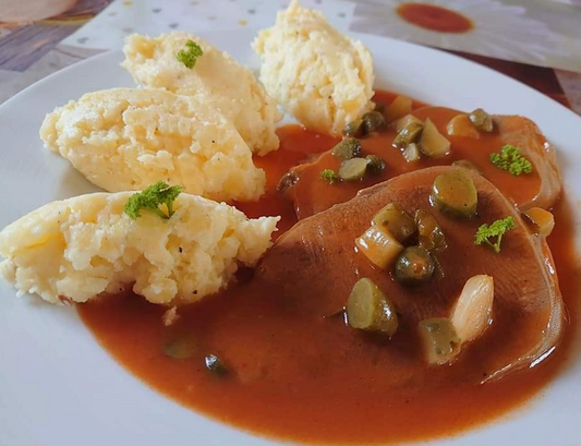 Langue de boeuf sauce piquante et son écrasé de pommes de terre par Sophie Malandain